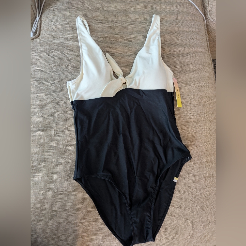NWT Summersalt Black & Cream Swimsuit